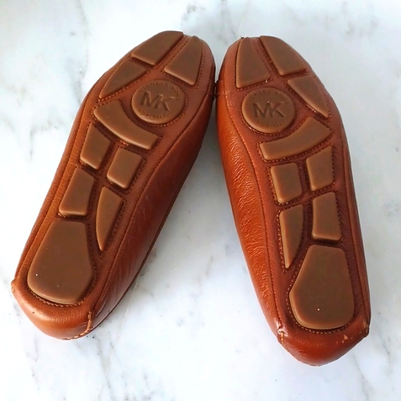 MICHAEL by Michael Kors moc Ballet Flat. Size 7.5 pl - Picture 6 of 6